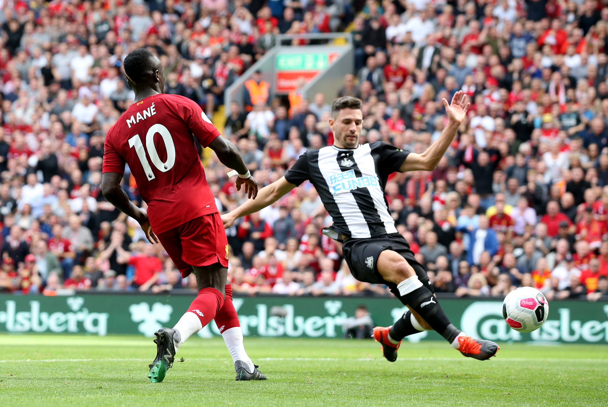 一是赵睿末 一是赵睿末